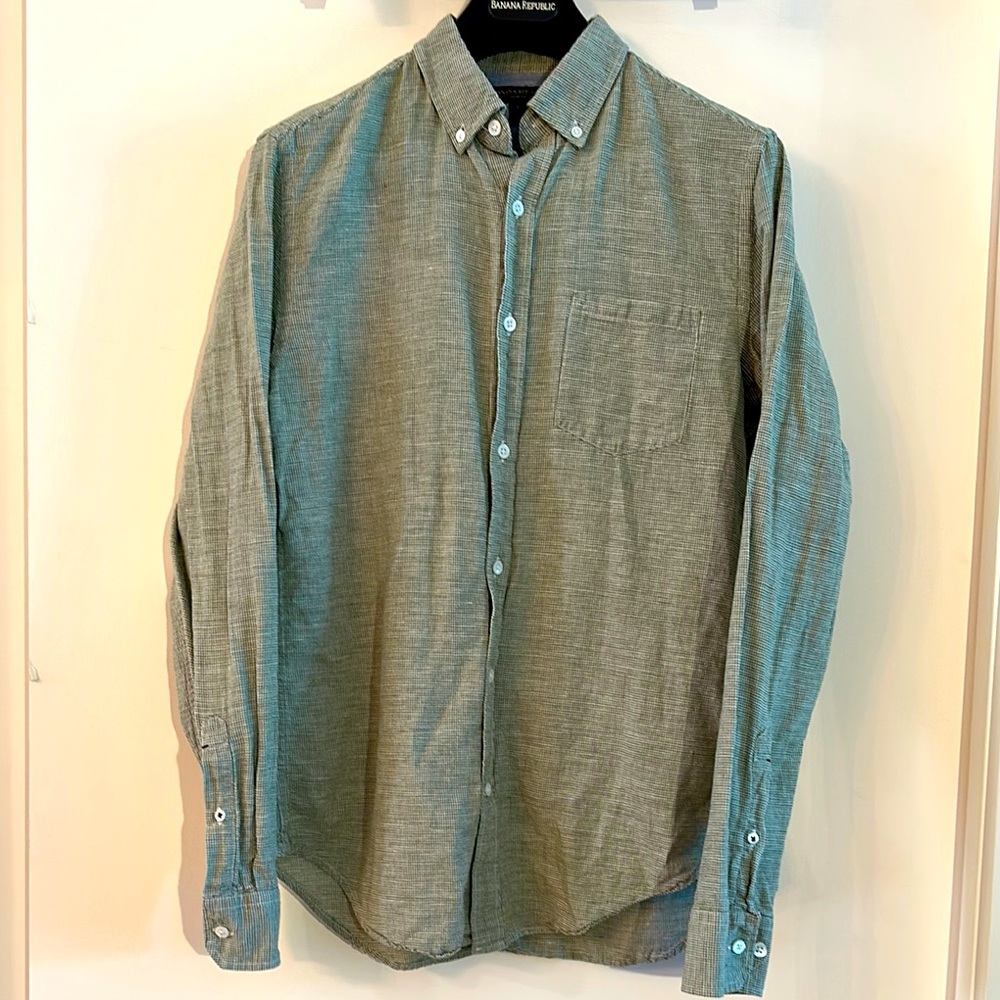 Banana Republic Green Linen Casual Button Down Shirt
